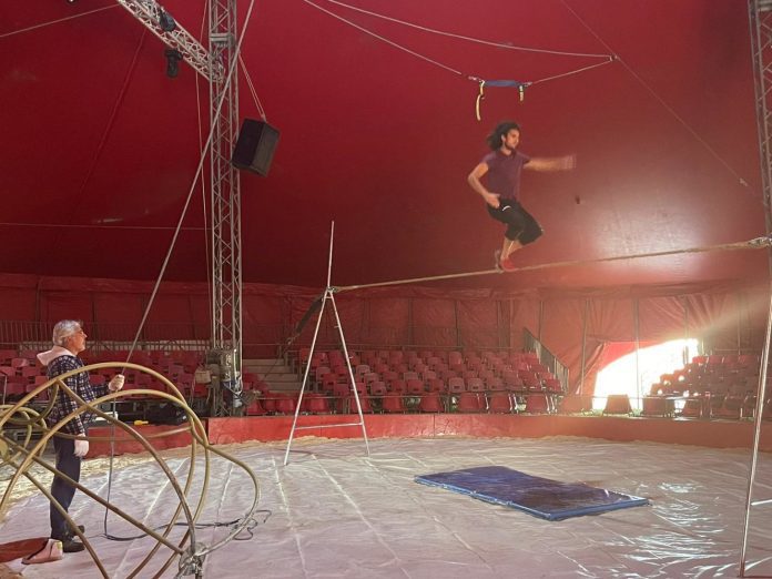 La magia del circo di Vienna si apre a Siena, dopo un anno e mezzo di stop “Grazie a tutti, ci avete aiutato”